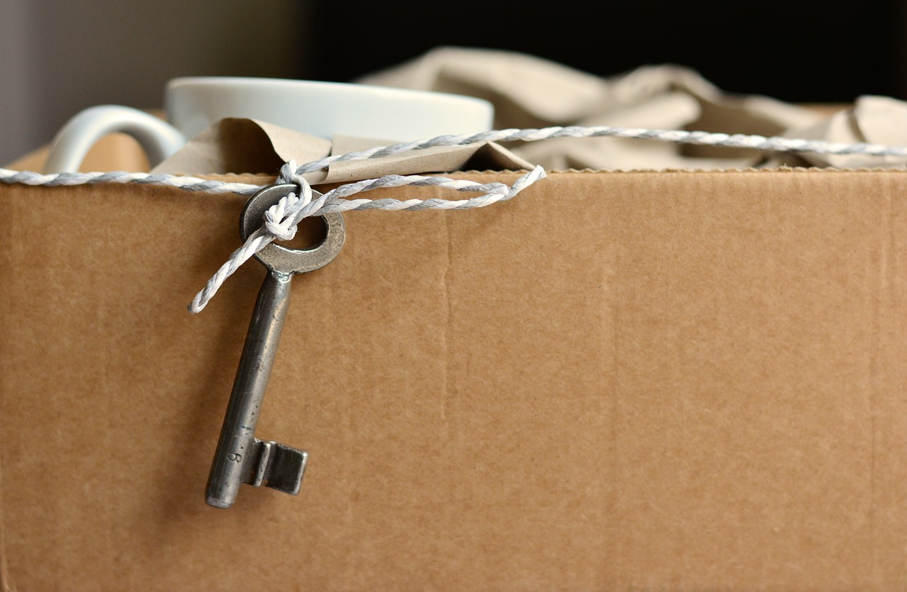 a key tied to a box